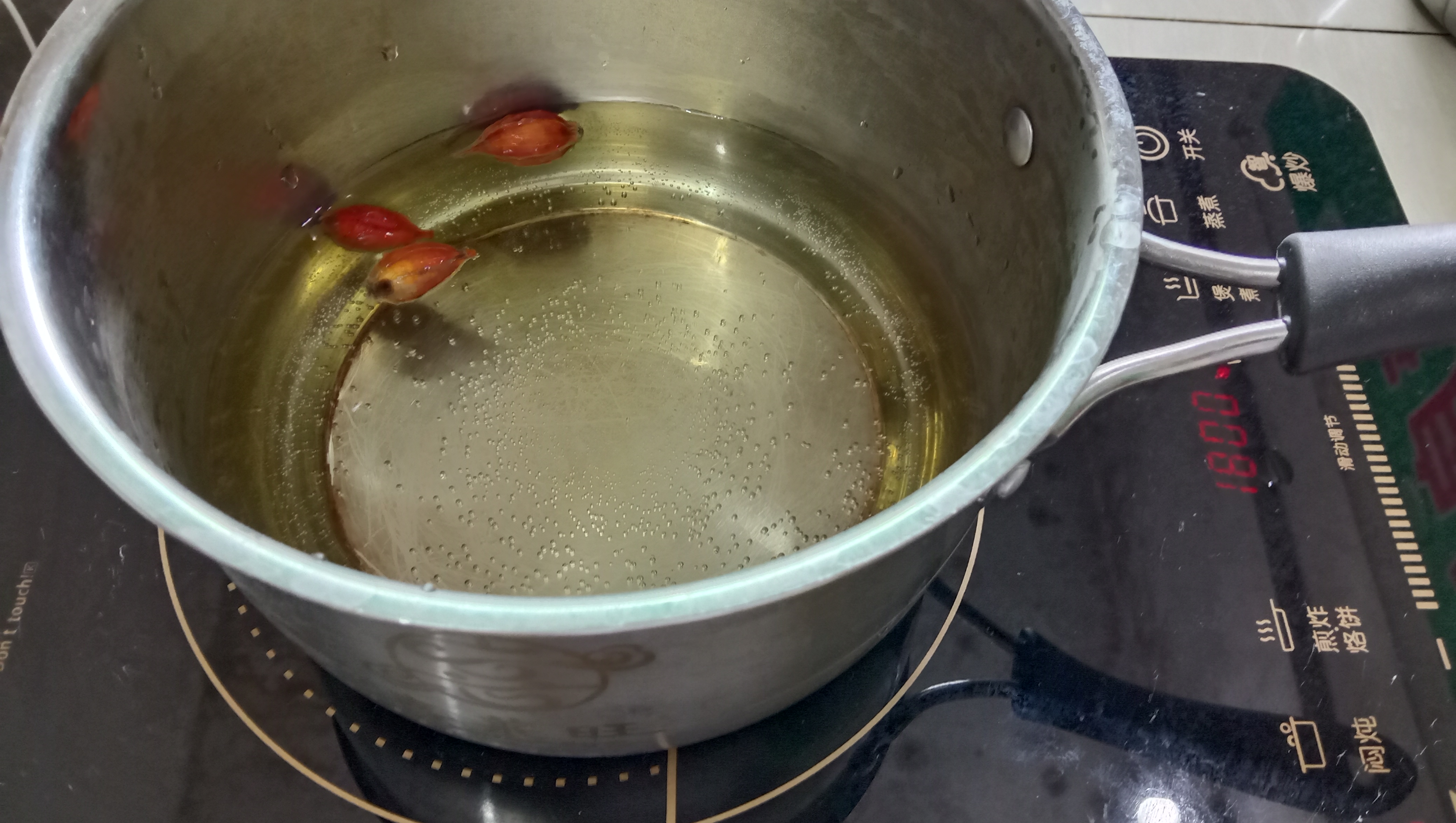 体内火旺喝什么花茶,阴虚火旺喝玫瑰花水