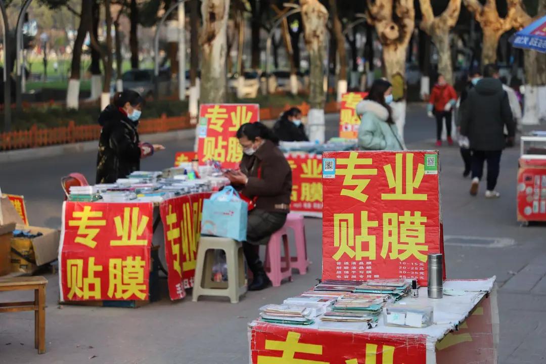 数码城店铺转让信息怎么写,线下电器店如何转型