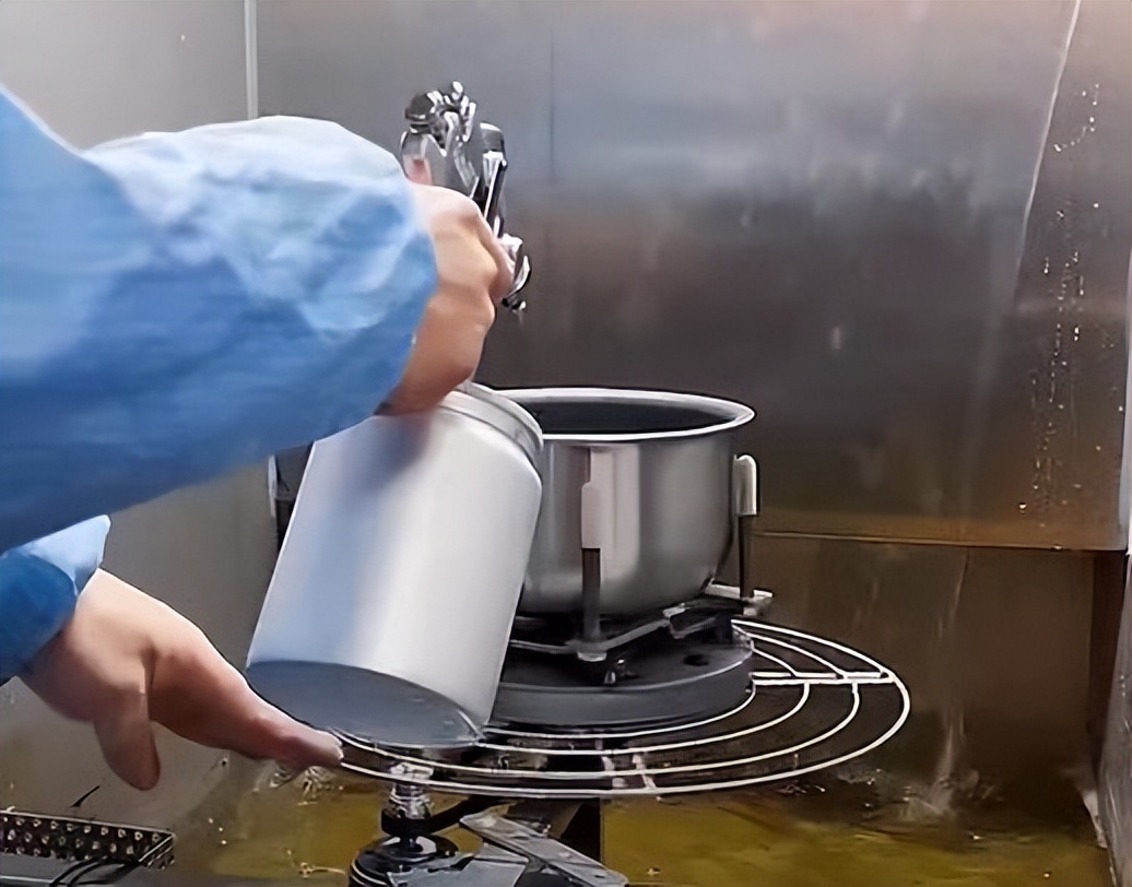 不粘锅涂层脱落吃进肚子里怎么办,麦饭石不粘锅涂层脱落还可以使用吗