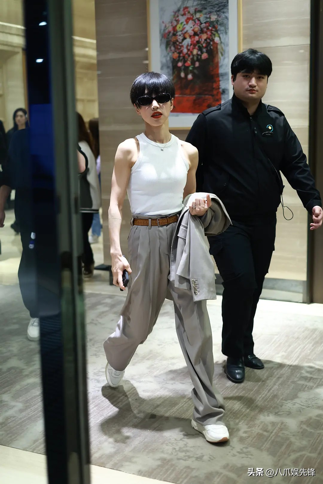 浪姐龚琳娜舞台,龚琳娜浪姐出场介绍