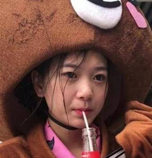 21岁的张曼如身价超亿,21岁最年轻的董事长张曼如