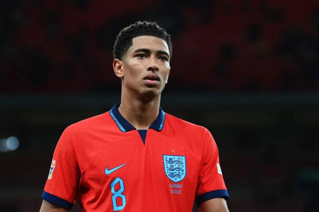 三狮军团开门红,三狮军团世界杯完整版