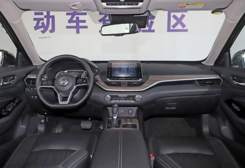 21款天籁2.0l智行试驾,21款天籁2.0l智行领航版几个音响