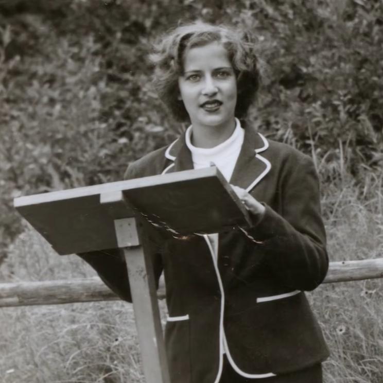 传奇女法官患癌离世，和丈夫56年的童话爱情，感动了全世界