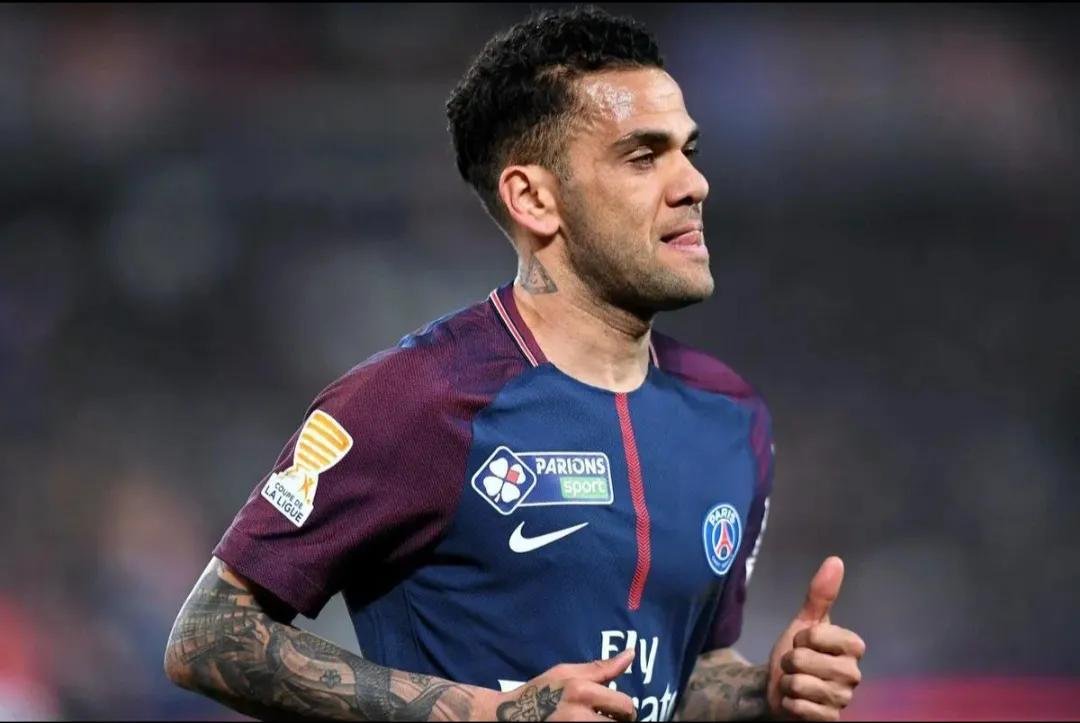 足坛第一右后卫阿尔维斯,阿尔维斯国家队冠军