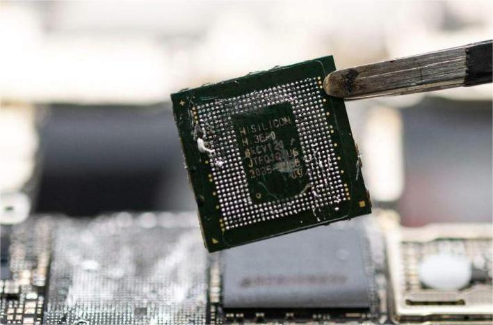 高价进美国市场，“嚣张”的华为，给美国人带去了，最需要的东西