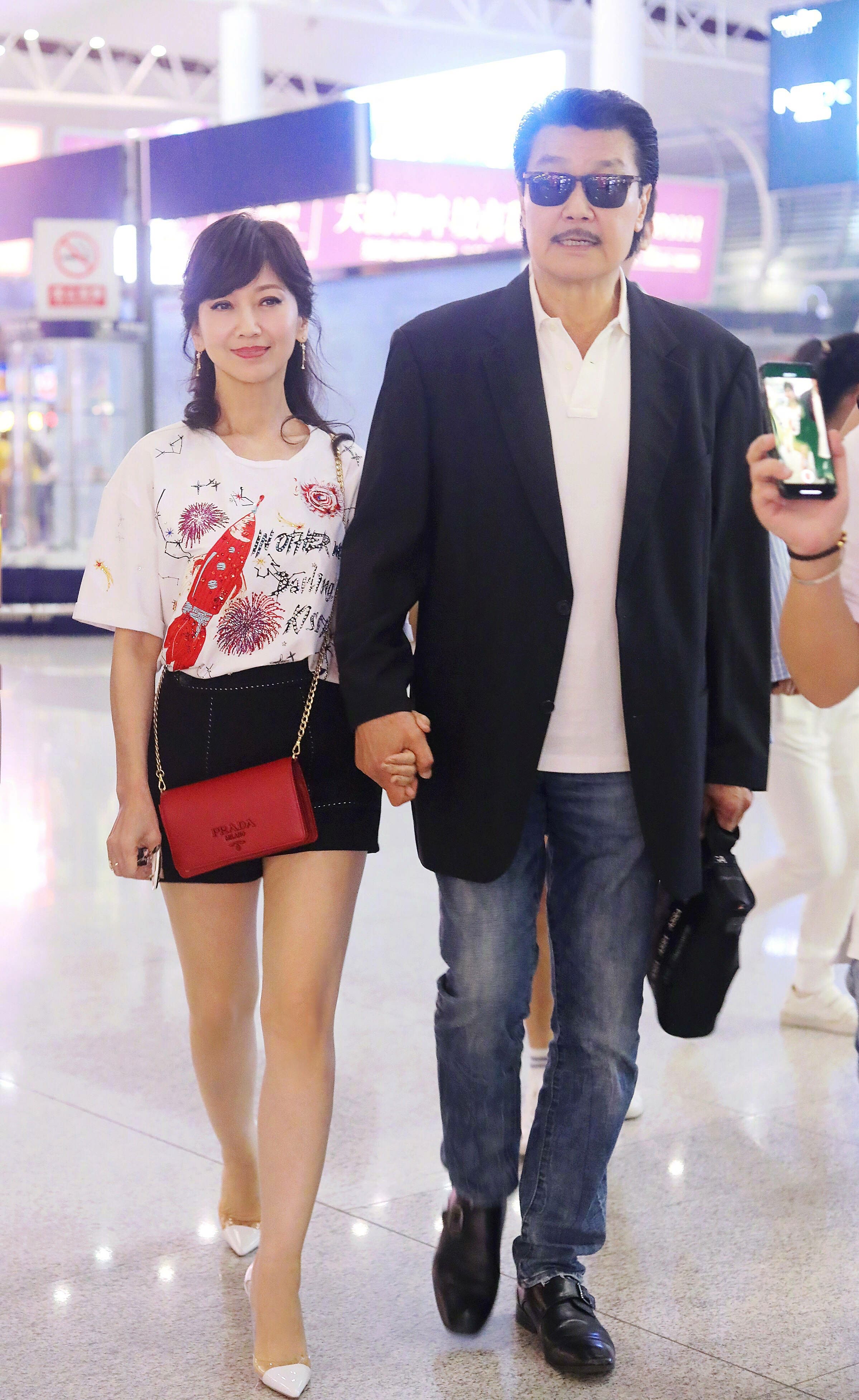 叶童和赵雅芝对比图片,赵雅芝和叶童的绝美瞬间