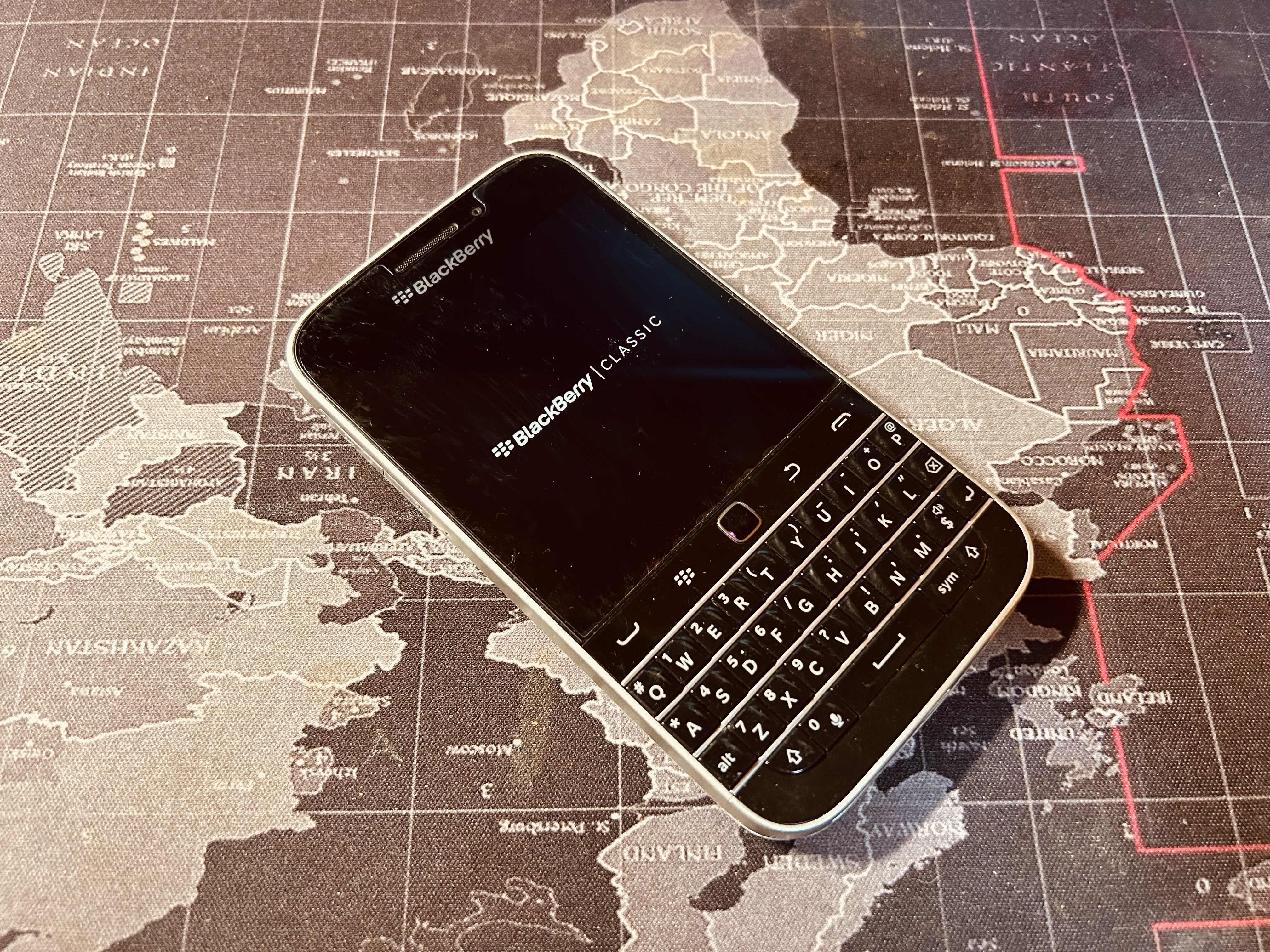 黑莓手机classicq20,黑莓手机经典怀旧游戏