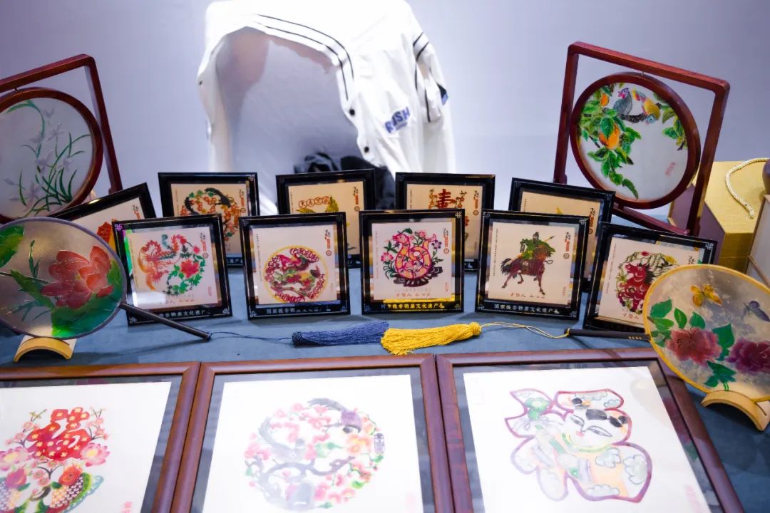 腾冲旅游必买礼包,到腾冲旅游应该买什么纪念品呢