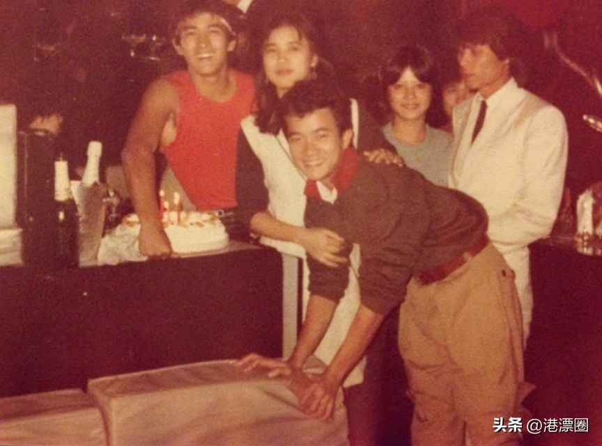 香港人挤爆深圳最爱去的地方,香港八卦中心在哪