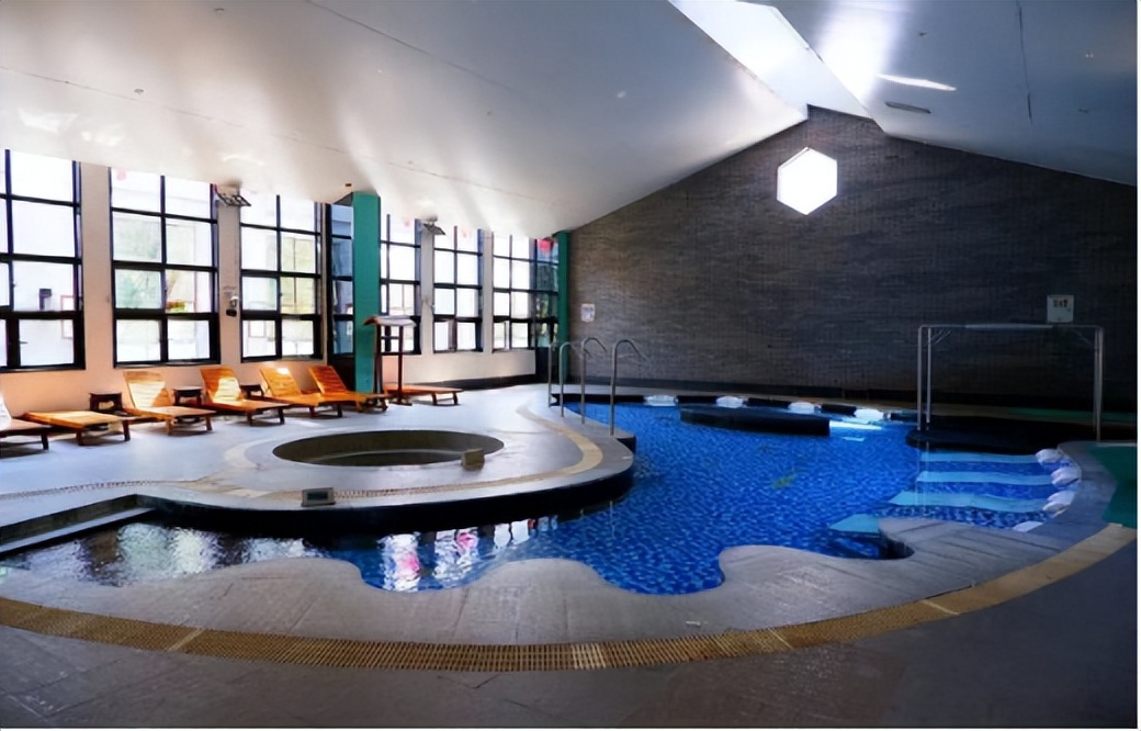 如何设计大型洗浴,比较好的洗浴中心设计方案