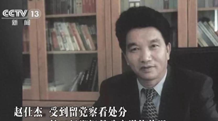 强奸+胸穿，真实的案例《扫黑风暴》想想都让人毛骨悚然