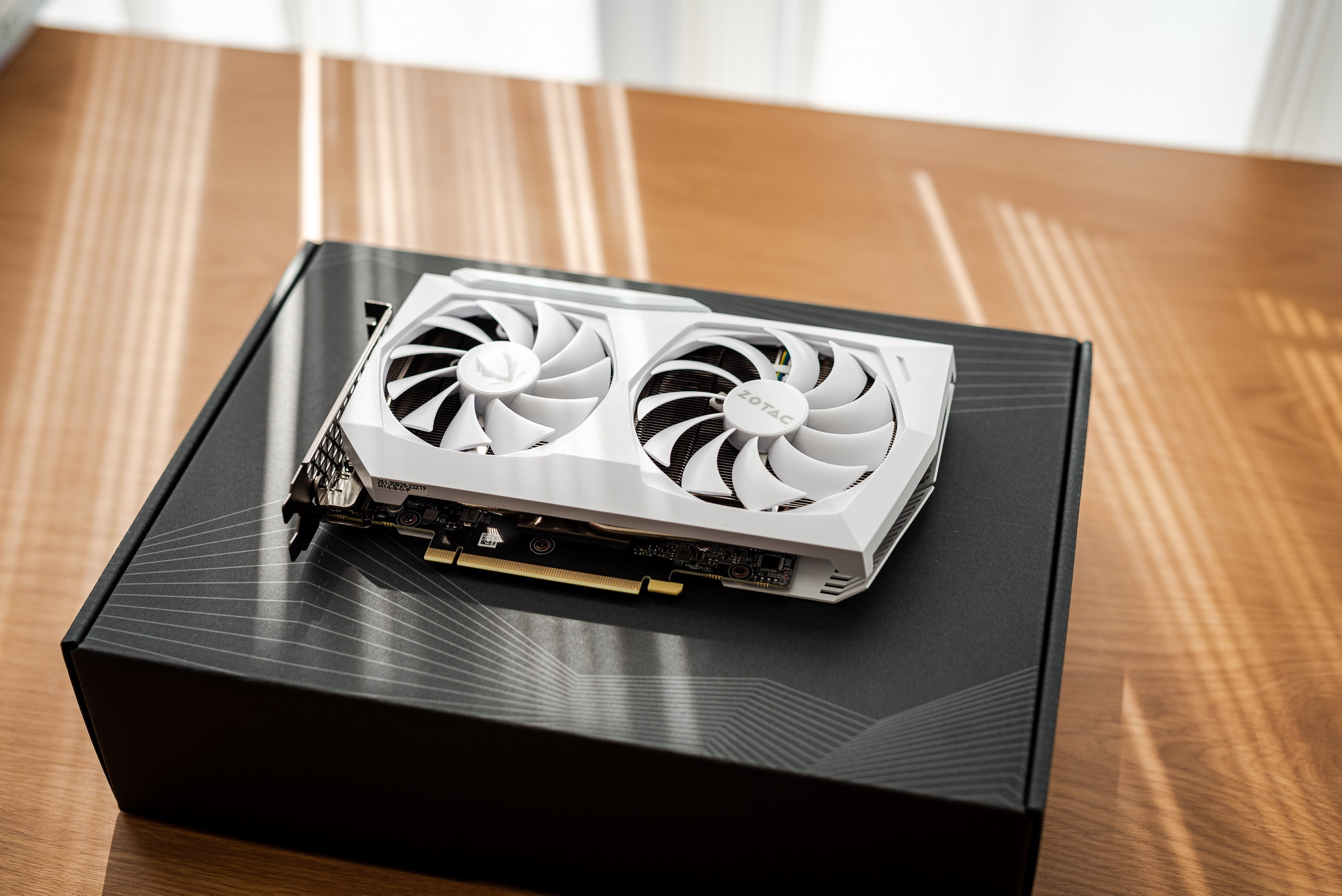 你也可以轻松装的白色ITX小钢炮：银欣SG16装机指南