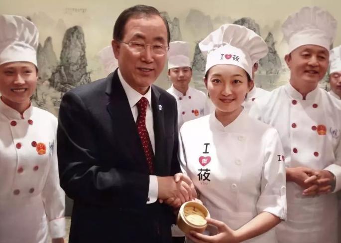 一个花卷33，一碗豆腐汤69，“穷人止步”的西贝，还需要排队用餐