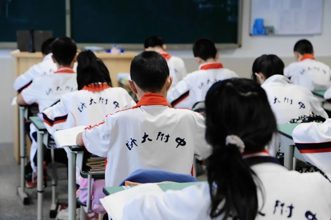 成都锦江区中学校有哪些,探校成都新世纪外国语学校