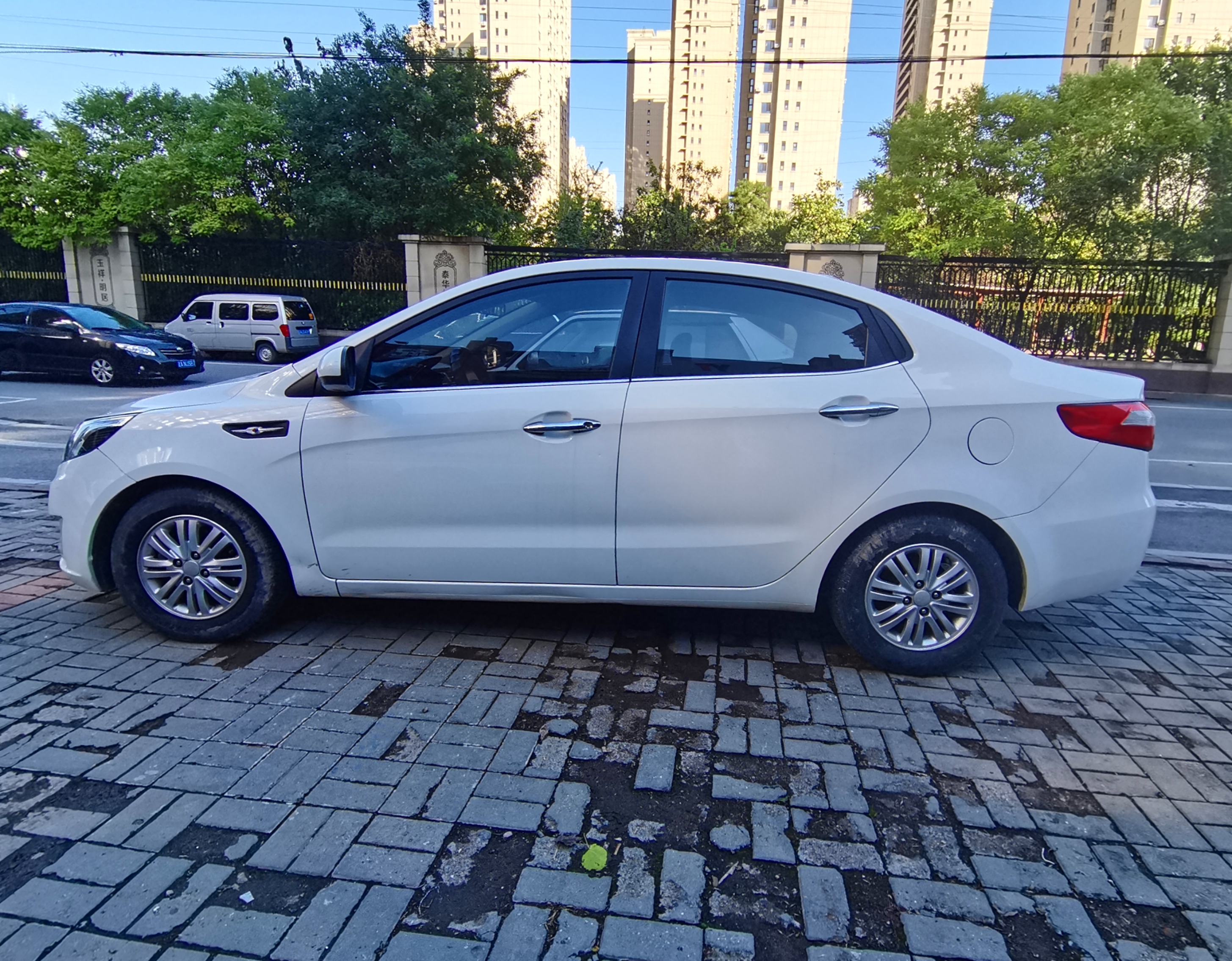 12年起亚k2二手值得购买吗,2013年起亚k2二手多少钱