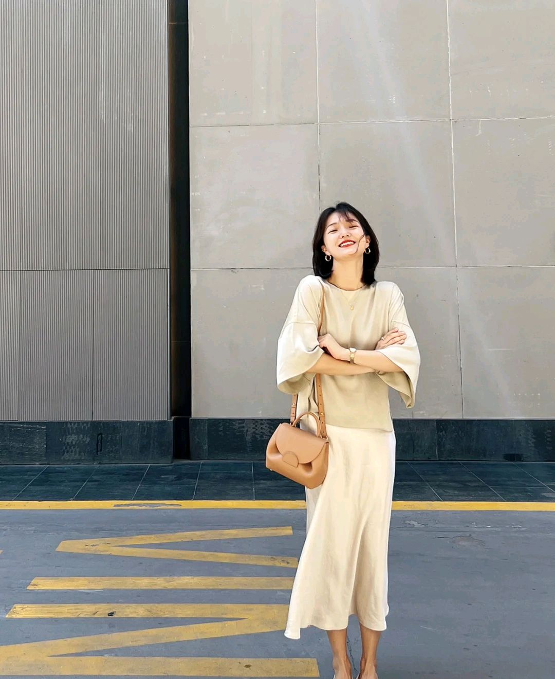 建议试试这几种半身裙穿搭,初秋半身裙穿搭参考兼具舒适优雅