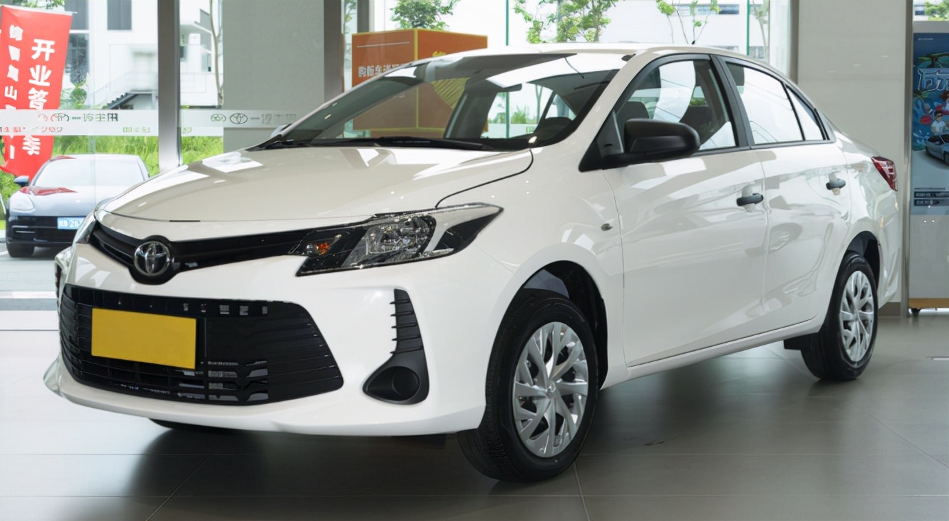 新手第一辆车家用车怎么选,想买舒适省油的轿车绕不开这三款