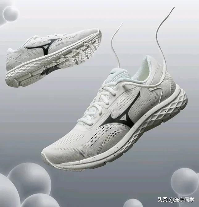 美津浓薄底竞速跑鞋,吴栋跑鞋推荐美津浓