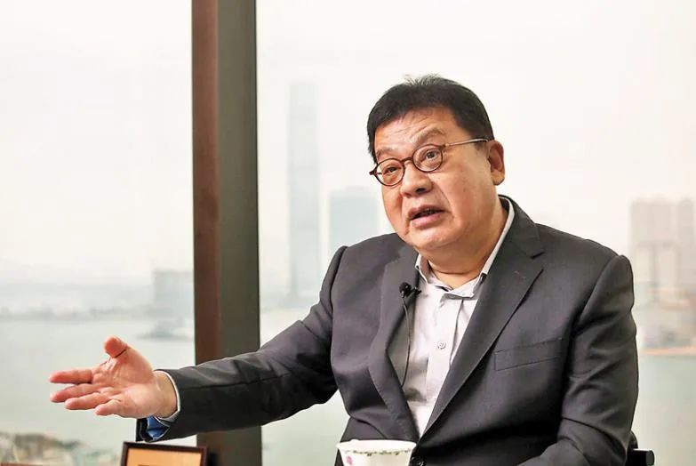 银行世家不染指金融，她是低调的香港“车位天后”，身家35亿美元