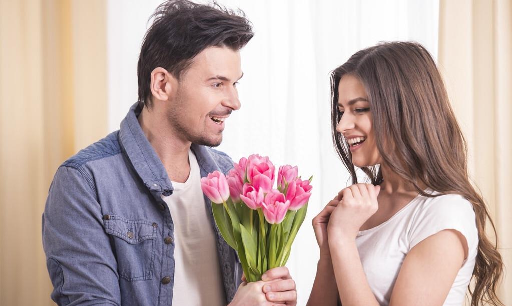 40岁老婆婚内出轨8年可以原谅吗,四十岁了老婆出轨该离婚吗