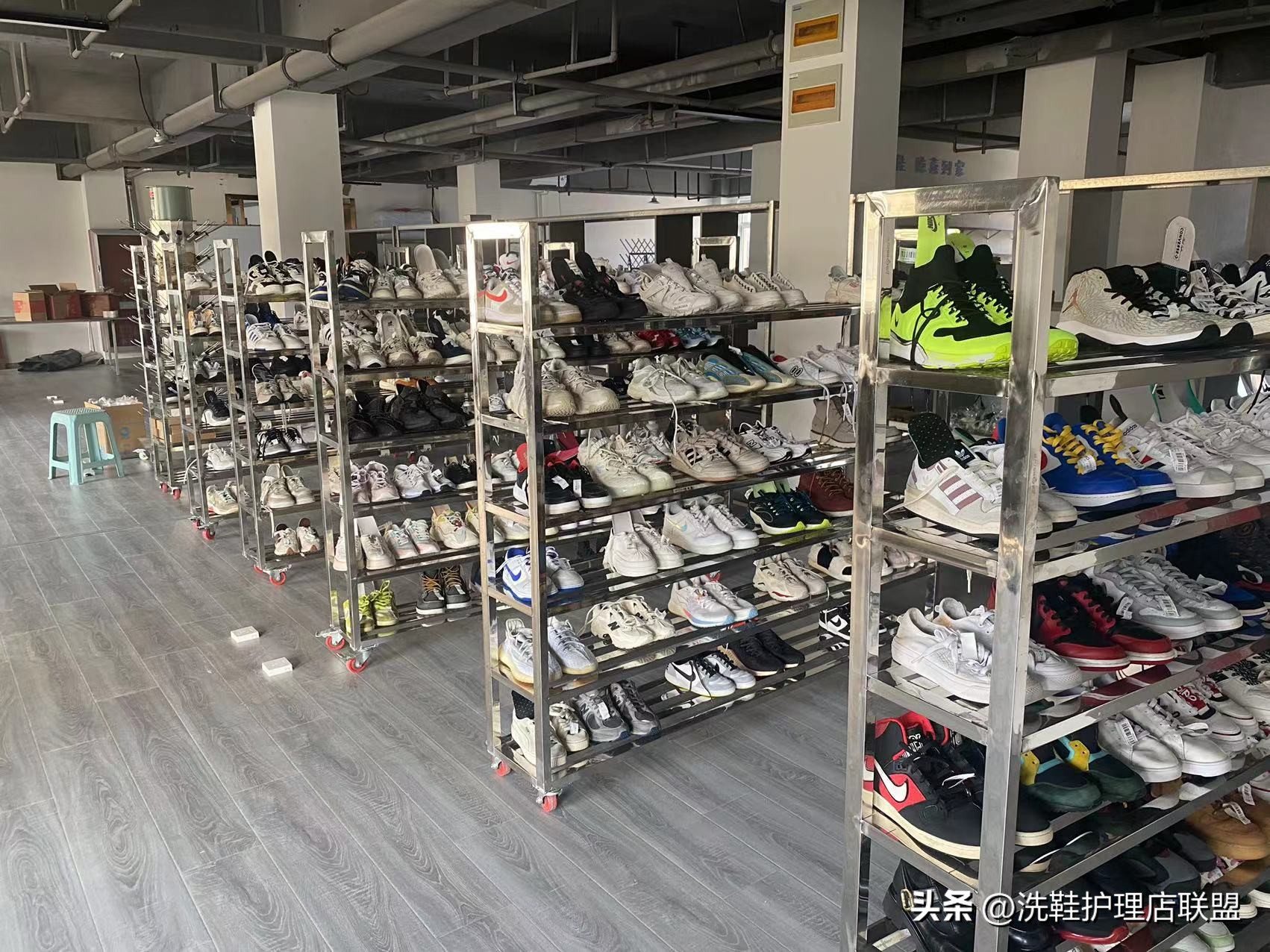 社区团购入门创业项目,如何进入社区团购平台做生意呢