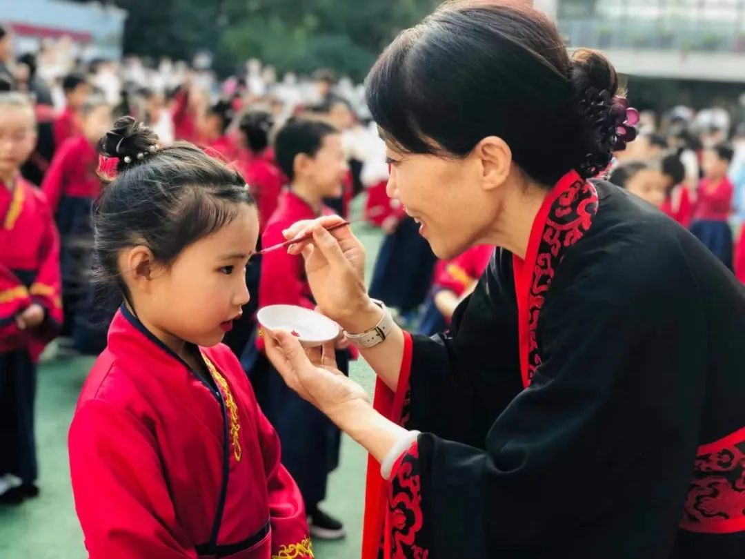 家门口的好学校有哪些,滨河小学简介