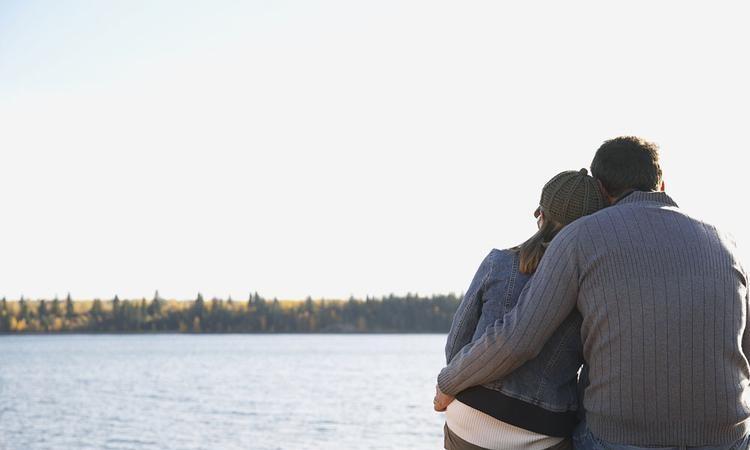 退休金被亲家盯上了？改口之后的真相让我感到心酸