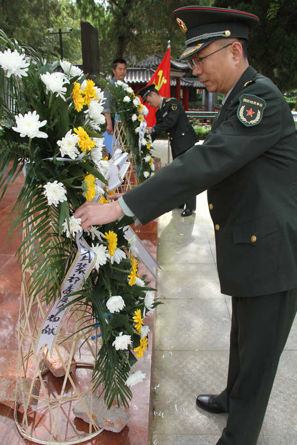越西开展缅怀革命先烈活动,祭奠抗日革命先烈仪式