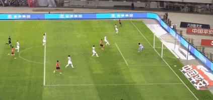 张玉宁最新比赛中国足球,张玉宁踢球视频张玉宁头槌破门
