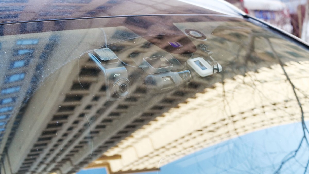 行车记录仪有必要换新款的吗,行车记录仪分辨率1920和2304的区别