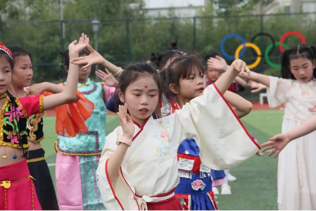 江苏省盐城市亭湖区新洋实验小学,盐城市新洋实验小学三年级