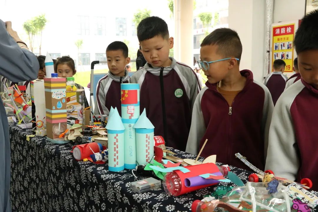 西安雁南小学科技节,西安庆华小学第三届科技节