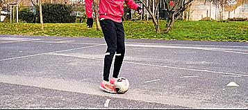 十大精彩足球技巧,十大足球技巧过人动作