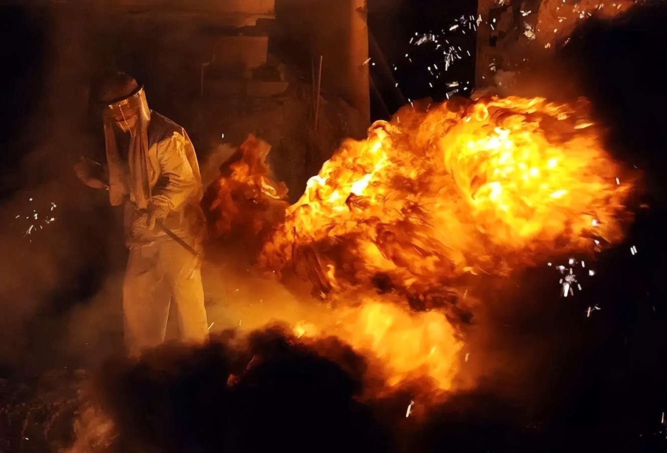 毛主席的水晶棺:纯度达99.9999%,可抗8级地震,已无人能再做!