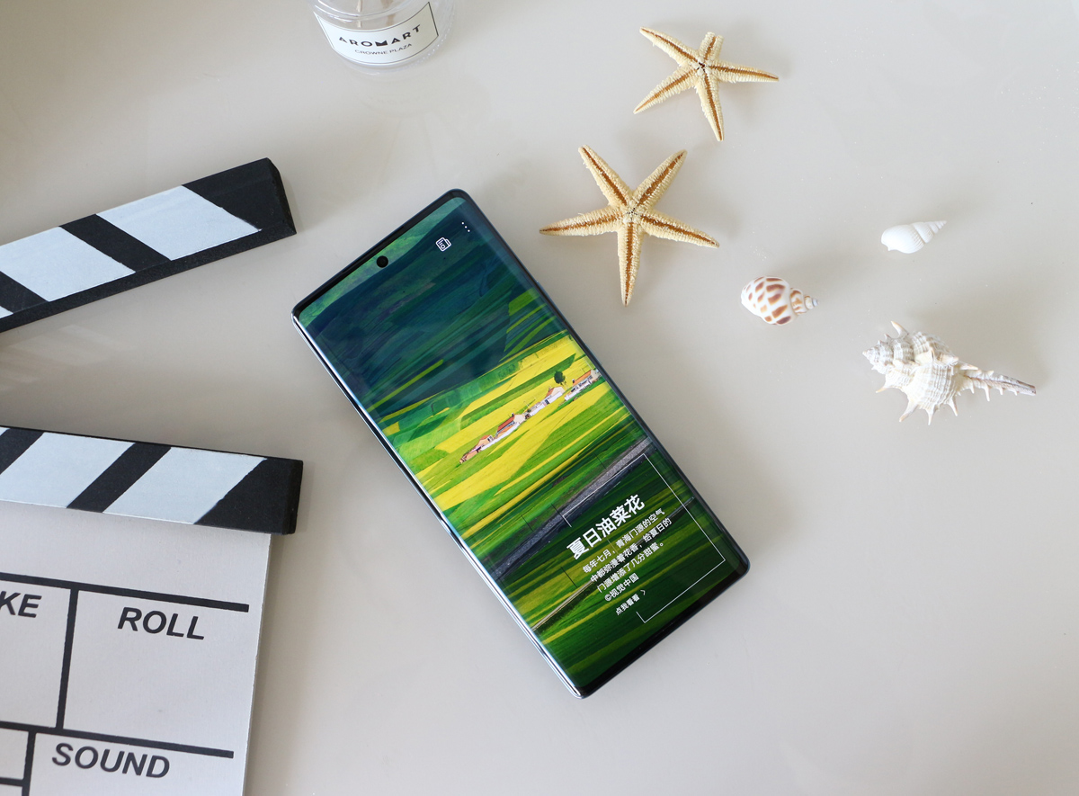 荣耀70评测：颜值才华兼备，旗舰IMX800要你好看，五星好“屏”