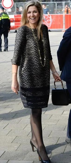 梵克雅宝双面黑白价格,梵克雅宝芭蕾舞胸针卡米拉