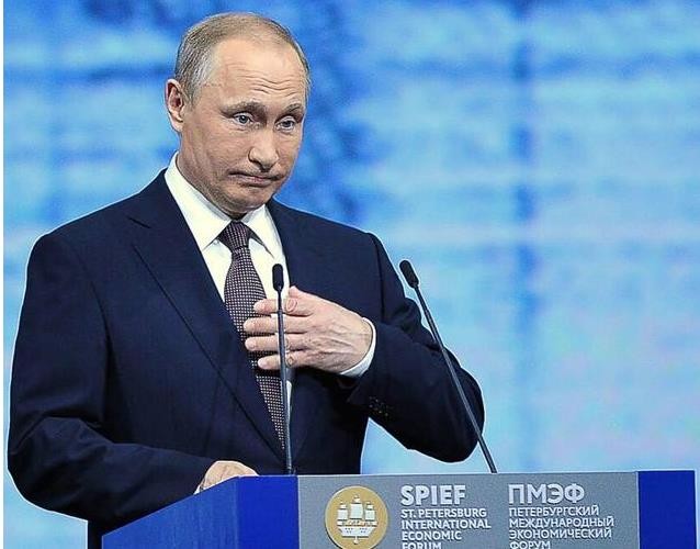 70岁高龄的帅小伙普京,普京年轻到现在颜值变化