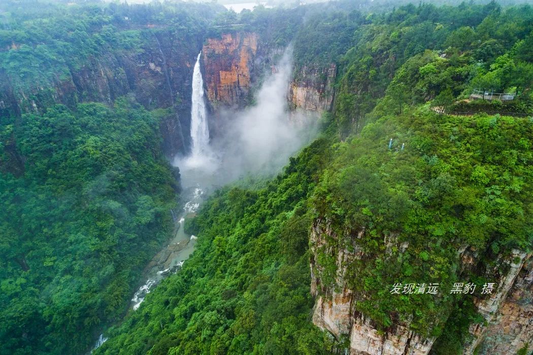 户外徒步登山赏冰瀑,广东户外徒步登山风景最美