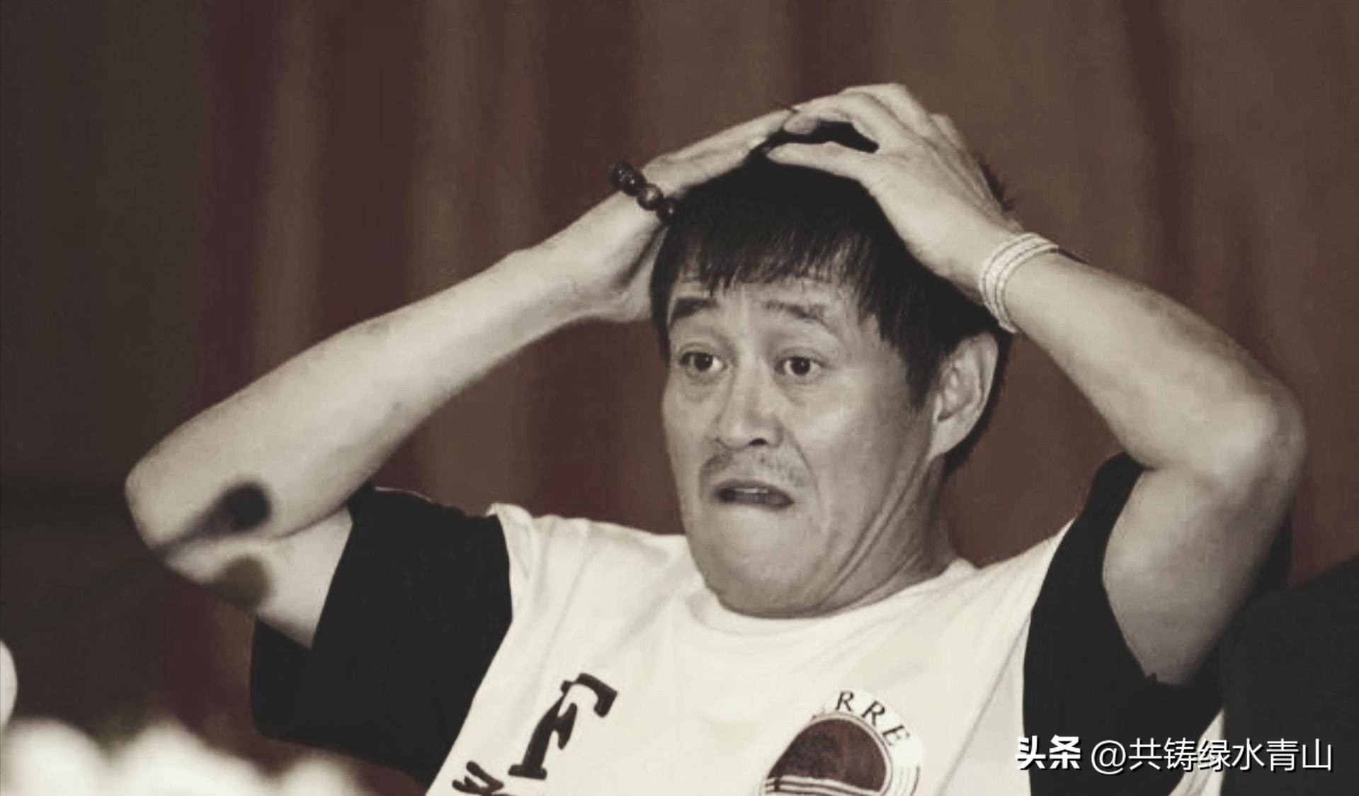 梅西中国行被握手,梅西中国行对球迷笑