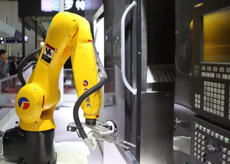 整理格力电器的渠道管理策略案例,对格力电器财务分析的总结