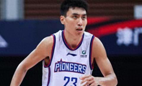 天津三分准，*疆新**抓反击坚决，裁判严抓掩护和手部动作