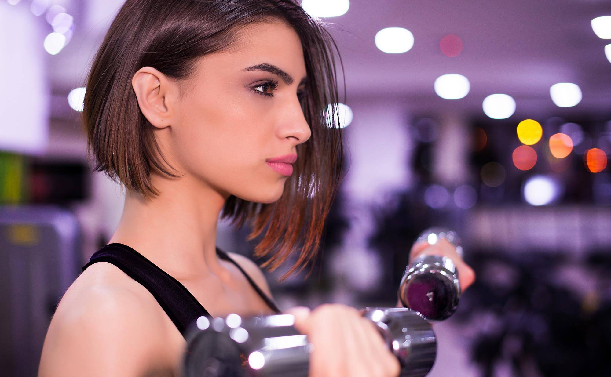 50岁女人发胖原因和减肥方法,女人喝柠檬水减肥的最快方法