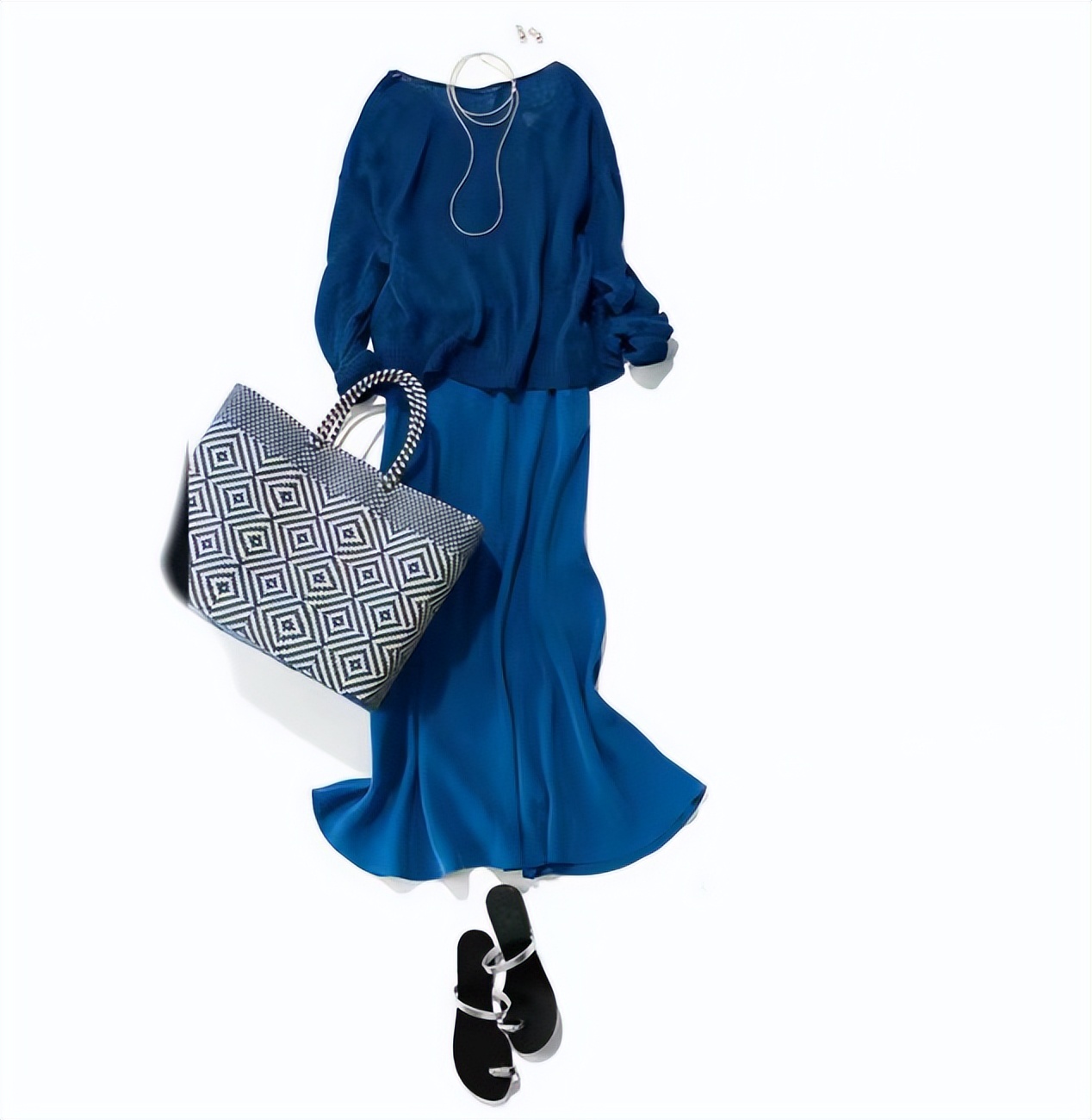 夏天穿什么颜色显优雅高级,什么颜色适合夏天穿蓝色