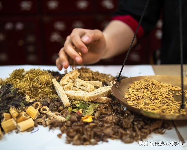 中药治白癜风治好的真实案例,不同方法治疗白癜风医生笔记