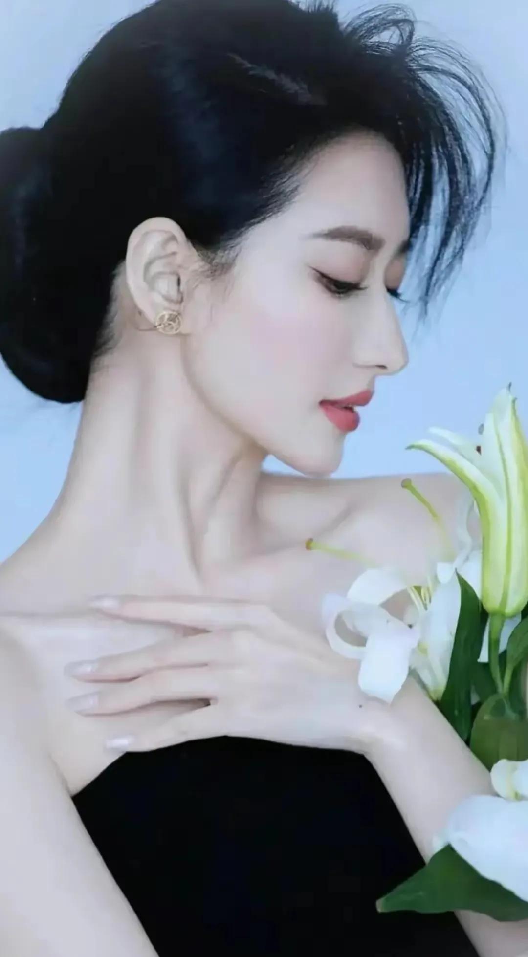 走在乡间的小路上,走在乡间的小路上口哨版