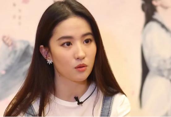 刘亦菲送礼物有多豪,刘亦菲送柳岩什么牌面膜