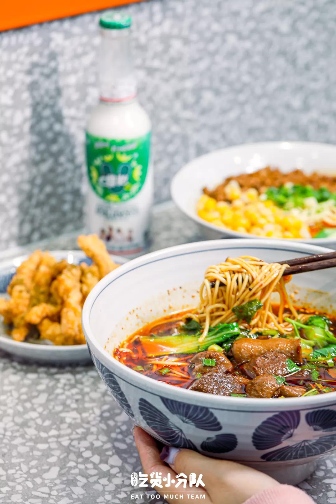 海口青年路美食街推荐,成都青年路美食街叫什么