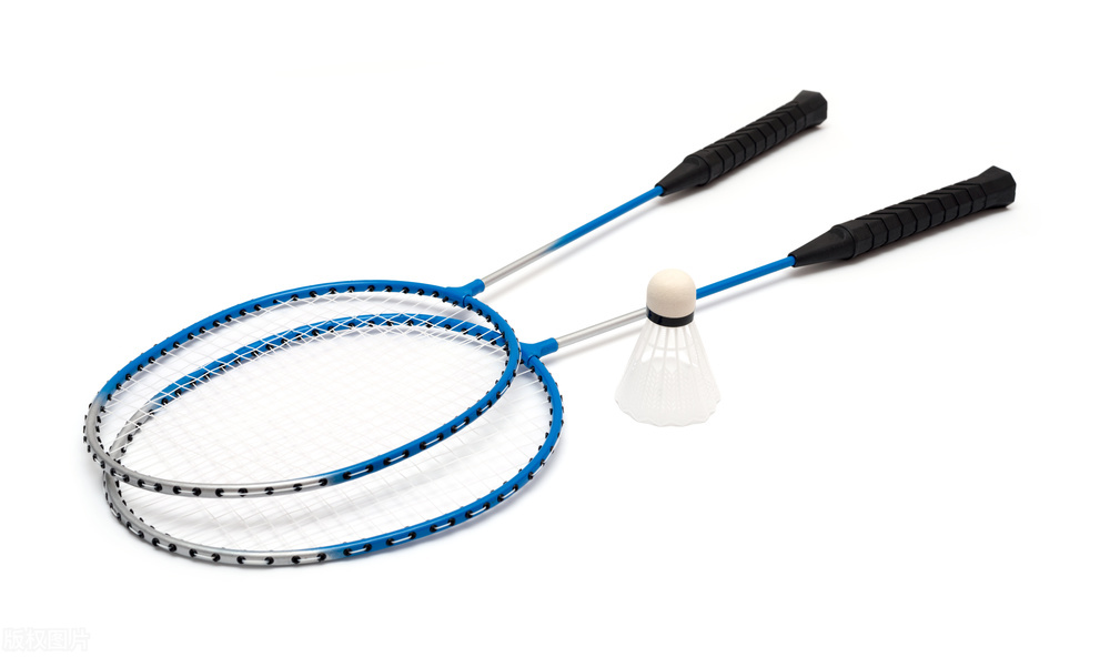 头轻杆硬的羽毛球拍,羽毛球拍头轻了好还是重了好