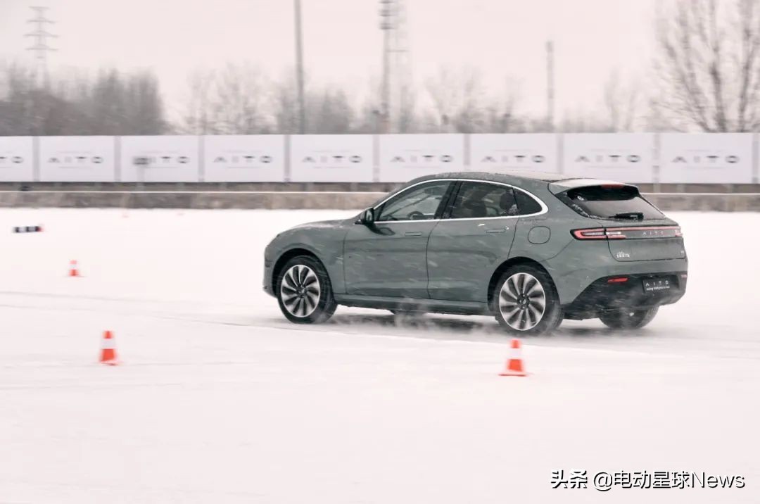 aito问界m5初体验,aito问界m5跟华为什么关系